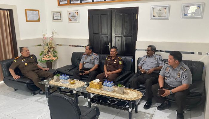 Kalapas Ampana Kunjungi Kejaksaan Touna Bangun Sinergitas dan Kolaborasi Dalam Pembinaan Hukum