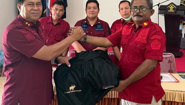 Lapas Ampana Salurkan Pakaian Dinas Umum I Ke Jajaran Pegawai Lapas