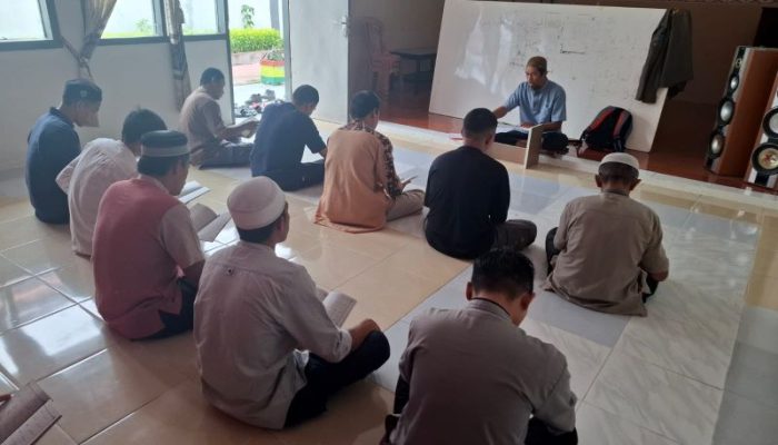 Pembinaan Spiritual Belajar Mengaji Dengan Metode Dirosa Lapas Kelas IIB Ampana