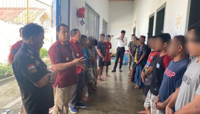 Perdana Pengecekan Blok Hunian, Kalapas Ampana Luther Toding Patandung Prioritaskan Keamanan dan Kenyamanan Warga Binaan