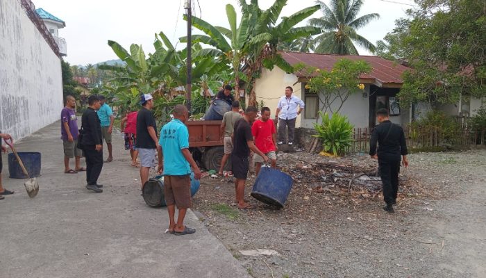 Jaga Kebersihan Lingkungan, WBP Lapas Ampana Rutin Lakukan Pembuangan dan Pembersihan Sampah