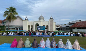 Khidmat dan Penuh Kebersamaan, WBP dan Pegawai Lapas Ampana Laksanakan Shalat Idul Adha 1446 H