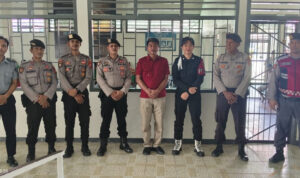 Personil Polres Touna Saat Pengamanan di Lapas Ampana
